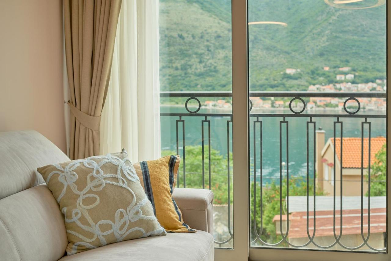 2Montenegro Limeta Apartments With Pool Kotor Buitenkant foto